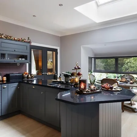 Luxurious Interior Designed * Kenmare