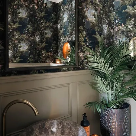 Luxurious Interior Designed * Kenmare