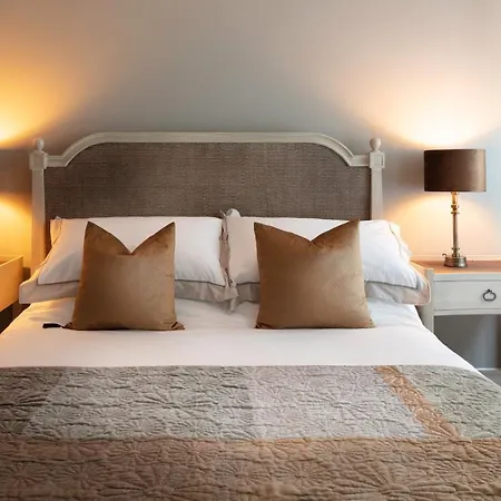 Luxurious Interior Designed * Kenmare